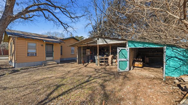 964 N Union Ave, New Braunfels, TX 78130