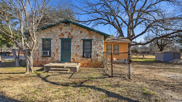 964 N Union Ave, New Braunfels, TX 78130