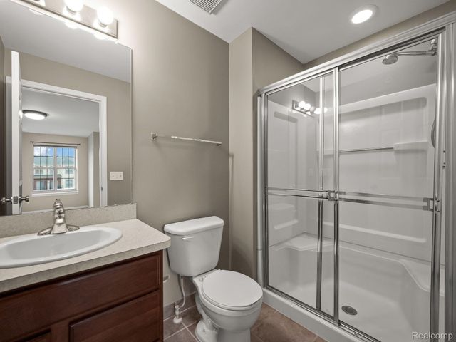 3139 CAMDEN Drive, Troy, MI 48084