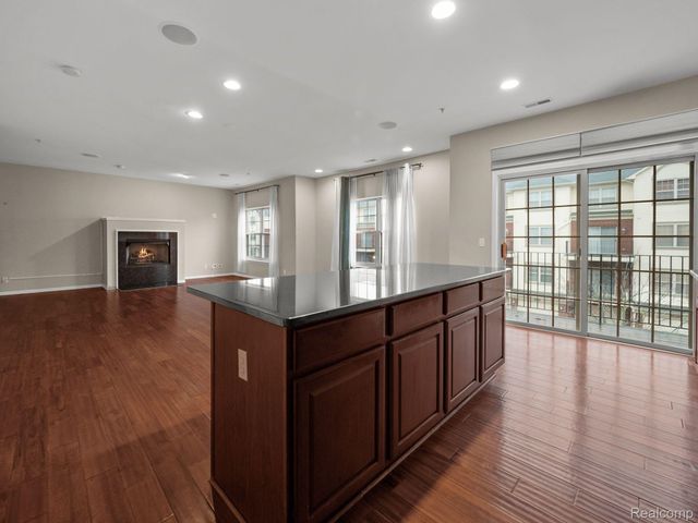 3139 CAMDEN Drive, Troy, MI 48084