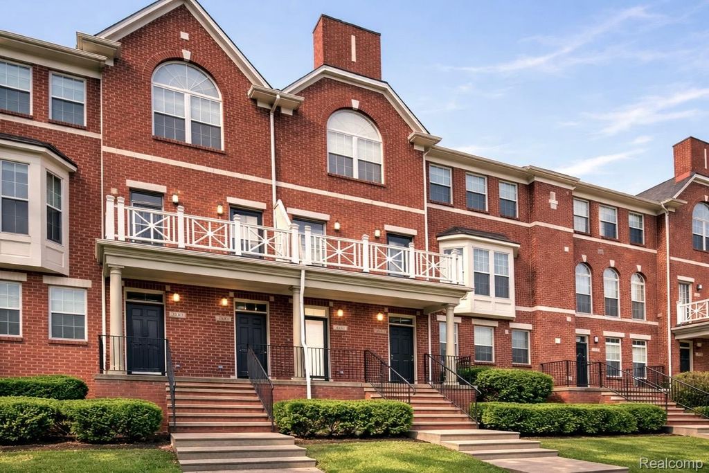 3139 CAMDEN Drive, Troy, MI 48084