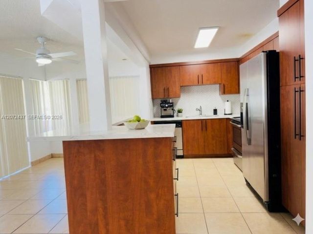 4850 SW 63rd Terrace 114, Davie, FL 33314