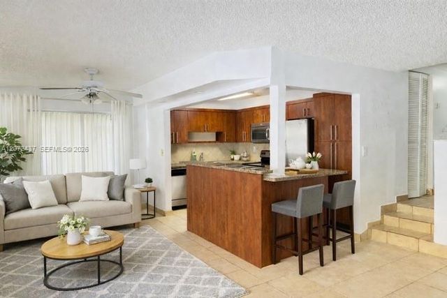 4850 SW 63rd Terrace 114, Davie, FL 33314