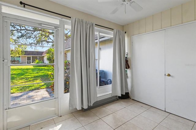 1327 GLENDALE CIRCLE W 218, Sarasota, FL 34232