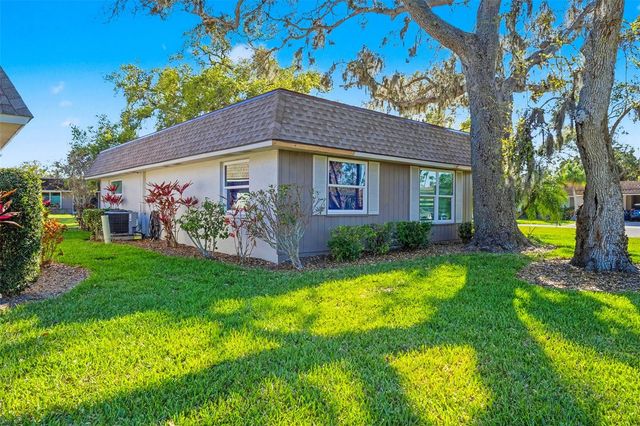 1327 GLENDALE CIRCLE W 218, Sarasota, FL 34232