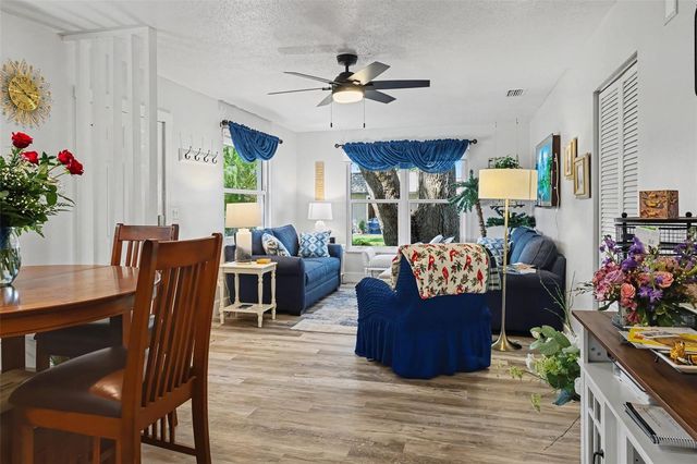 1327 GLENDALE CIRCLE W 218, Sarasota, FL 34232