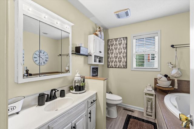 711 Chacoto Dr, Crossville, TN 38572