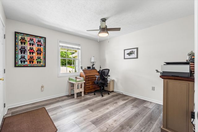 711 Chacoto Dr, Crossville, TN 38572