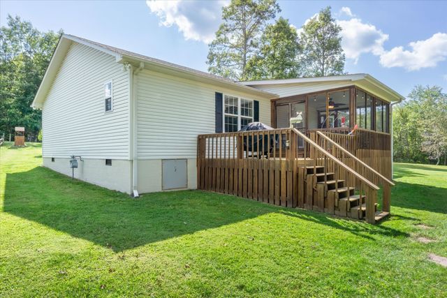 711 Chacoto Dr, Crossville, TN 38572