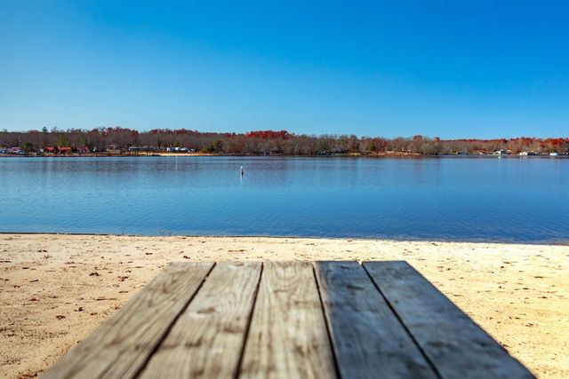 711 Chacoto Dr, Crossville, TN 38572