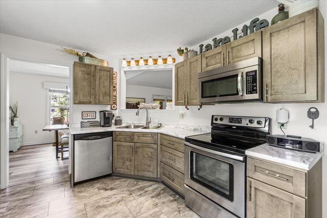 711 Chacoto Dr, Crossville, TN 38572