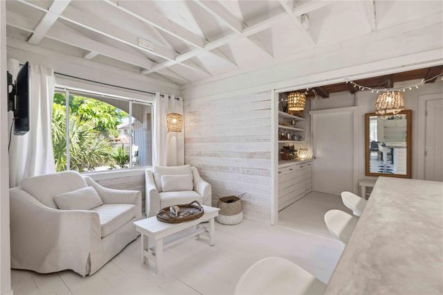 624 BAYSHORE ROAD, Nokomis, FL 34275