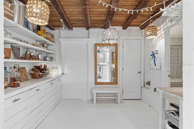 624 BAYSHORE ROAD, Nokomis, FL 34275