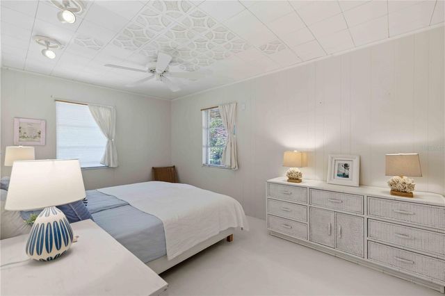 624 BAYSHORE ROAD, Nokomis, FL 34275