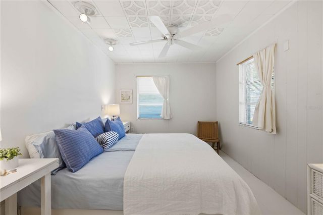 624 BAYSHORE ROAD, Nokomis, FL 34275