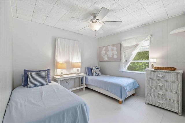 624 BAYSHORE ROAD, Nokomis, FL 34275