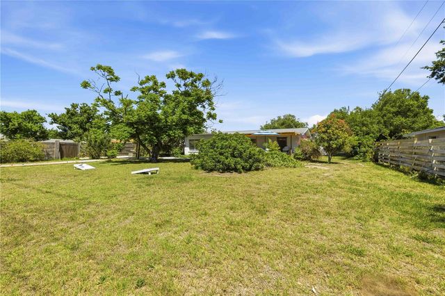 624 BAYSHORE ROAD, Nokomis, FL 34275