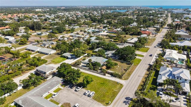 624 BAYSHORE ROAD, Nokomis, FL 34275