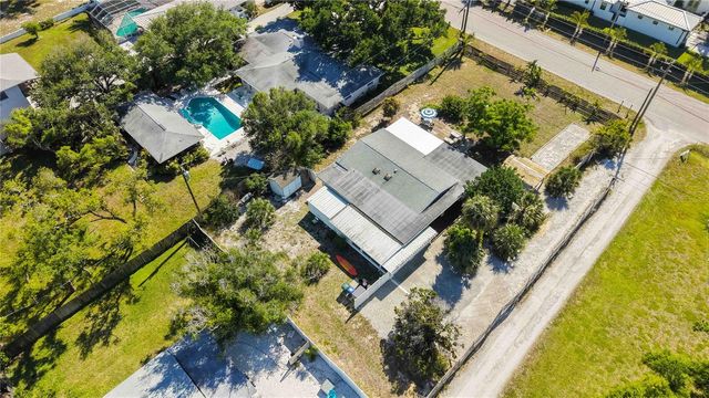 624 BAYSHORE ROAD, Nokomis, FL 34275