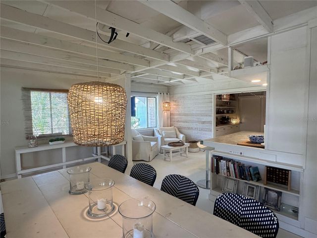 624 BAYSHORE ROAD, Nokomis, FL 34275