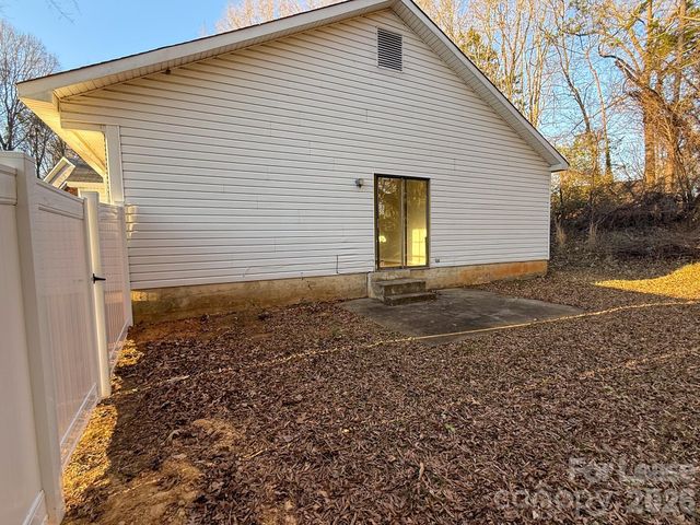 3006 Overlook Trail, Charlotte, NC 28212