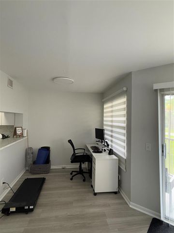12850 SW 4TH Court 203I, Pembroke Pines, FL 33027