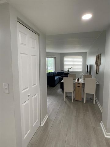12850 SW 4TH Court 203I, Pembroke Pines, FL 33027