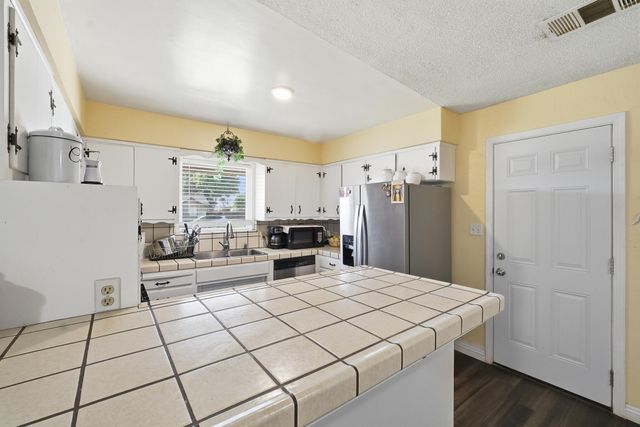 480 N Belmont Street, Porterville, CA 93257