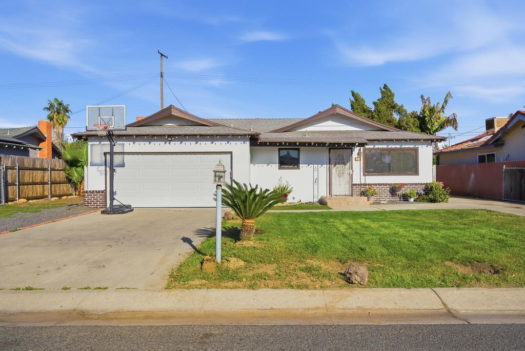 Image 1 of property listing at 480 N Belmont Street, Porterville, CA 93257