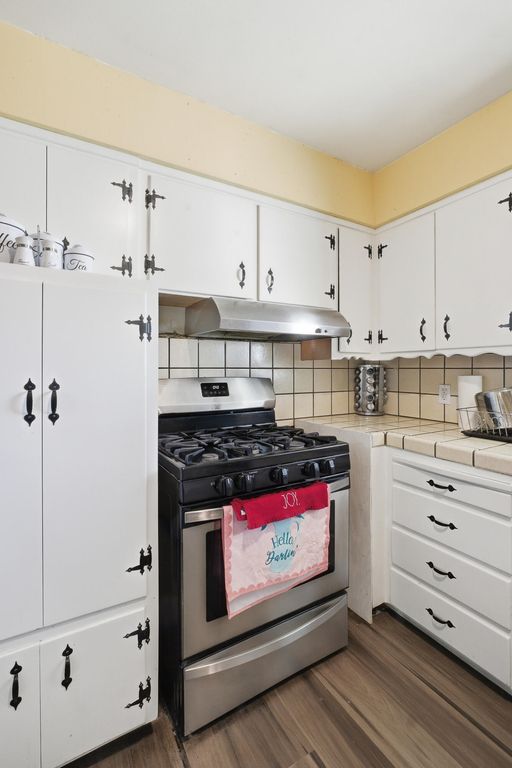 Image 14 of property listing at 480 N Belmont Street, Porterville, CA 93257