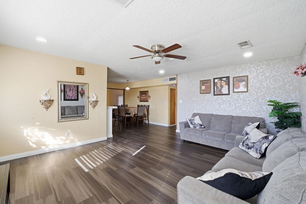 Image 16 of property listing at 480 N Belmont Street, Porterville, CA 93257