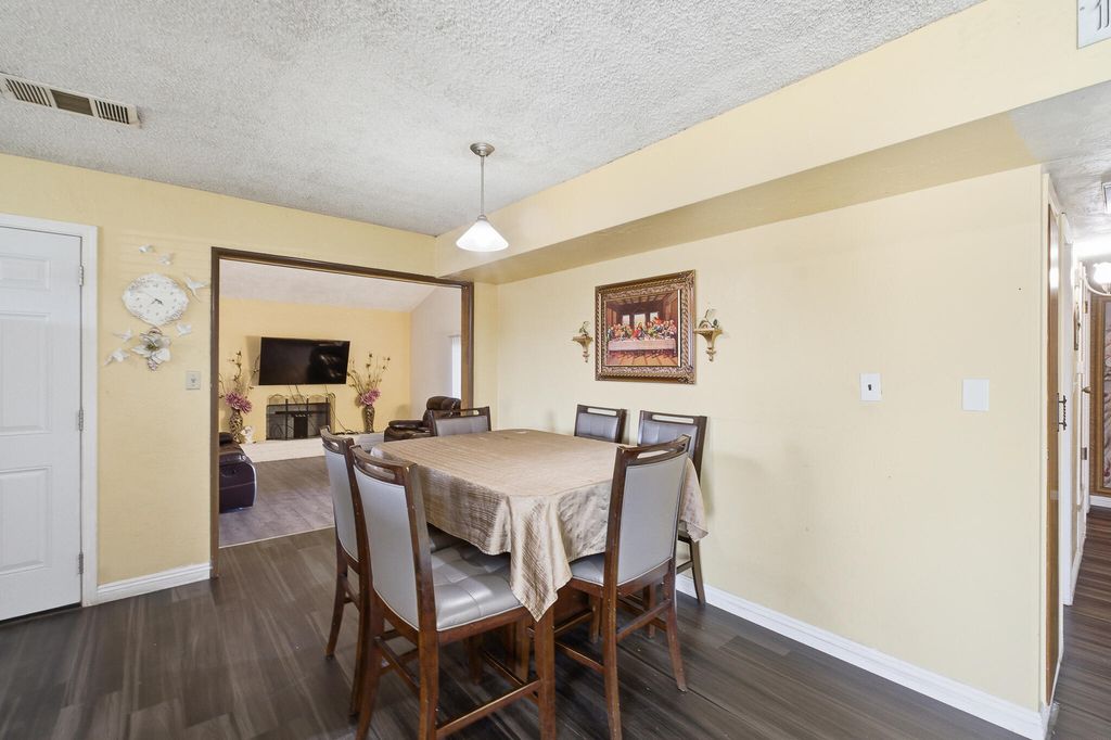 Image 17 of property listing at 480 N Belmont Street, Porterville, CA 93257