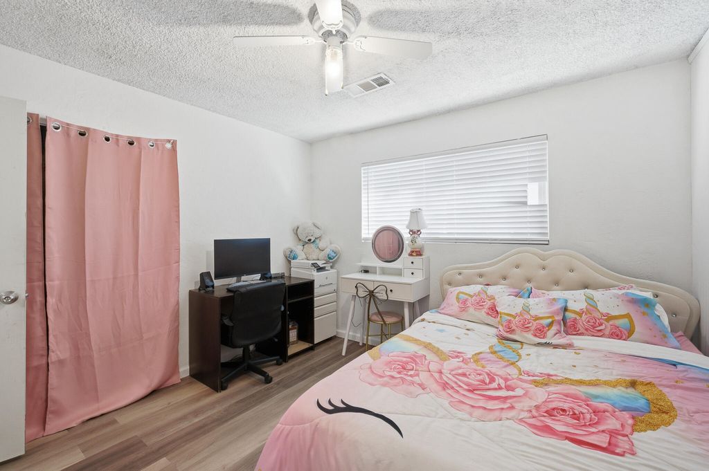 Image 21 of property listing at 480 N Belmont Street, Porterville, CA 93257