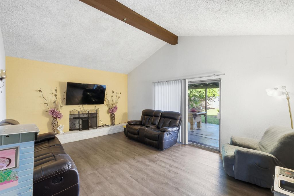 Image 5 of property listing at 480 N Belmont Street, Porterville, CA 93257