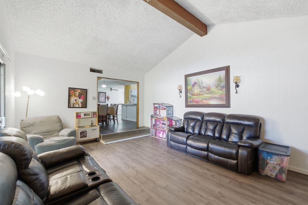 Image 6 of property listing at 480 N Belmont Street, Porterville, CA 93257