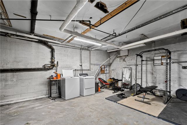 43 Longwood Avenue, Providence, RI 02908