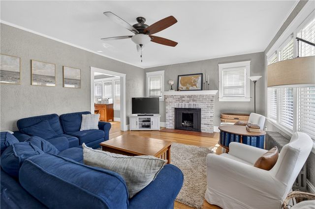 43 Longwood Avenue, Providence, RI 02908