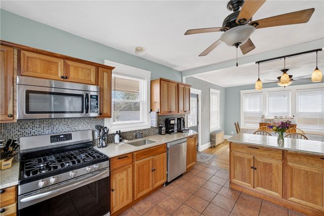 43 Longwood Avenue, Providence, RI 02908