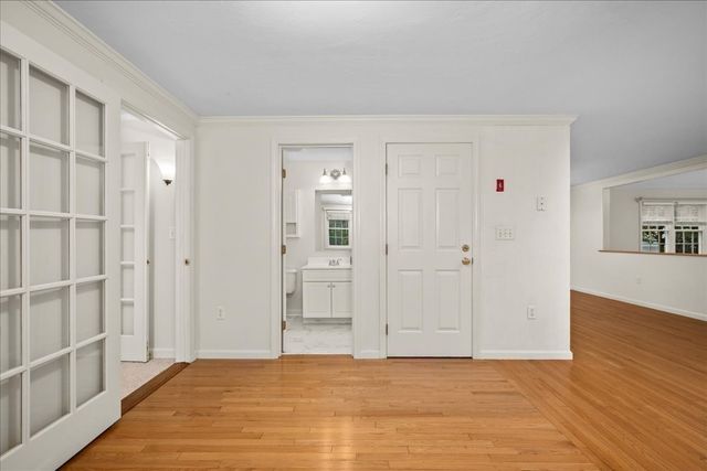 2 Gwen Dr, Auburn, MA 01501