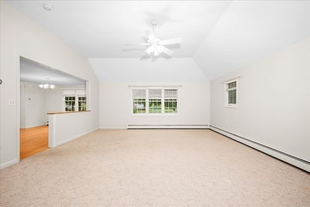 2 Gwen Dr, Auburn, MA 01501