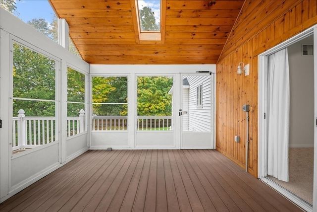 2 Gwen Dr, Auburn, MA 01501