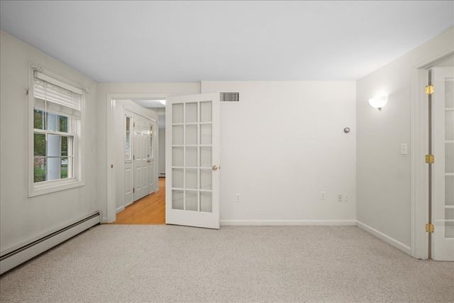 2 Gwen Dr, Auburn, MA 01501