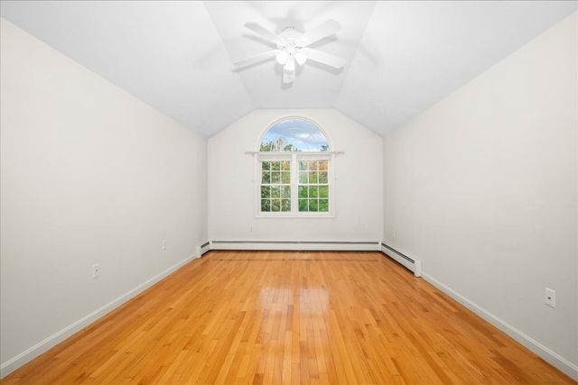 2 Gwen Dr, Auburn, MA 01501