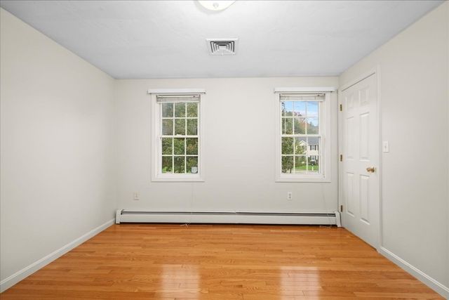 2 Gwen Dr, Auburn, MA 01501