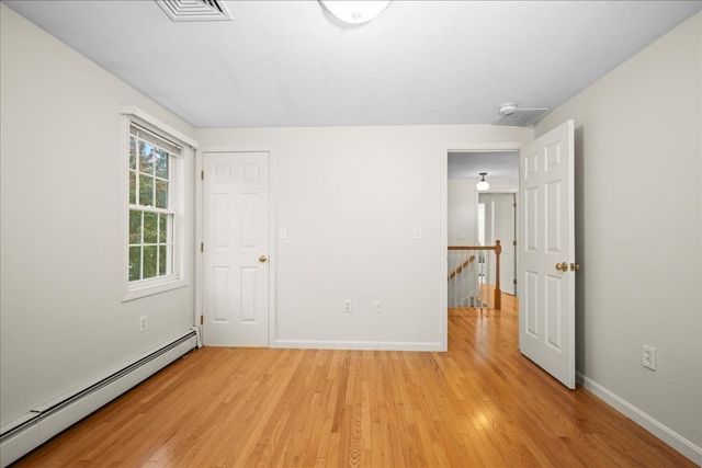 2 Gwen Dr, Auburn, MA 01501