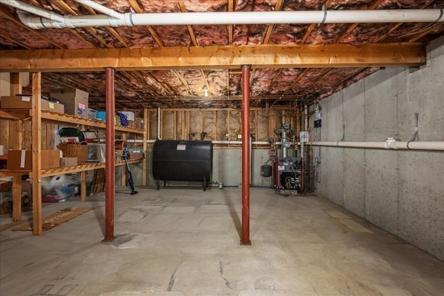 2 Gwen Dr, Auburn, MA 01501