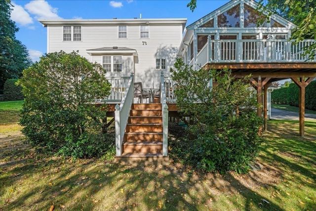 2 Gwen Dr, Auburn, MA 01501