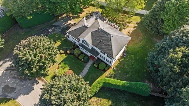 2 Gwen Dr, Auburn, MA 01501