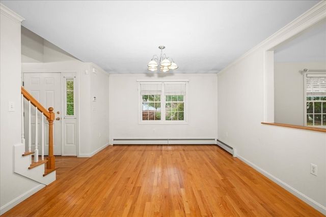 2 Gwen Dr, Auburn, MA 01501