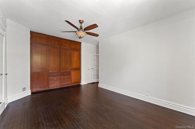 25 Parkview Avenue 2E, Bronxville, NY 10708